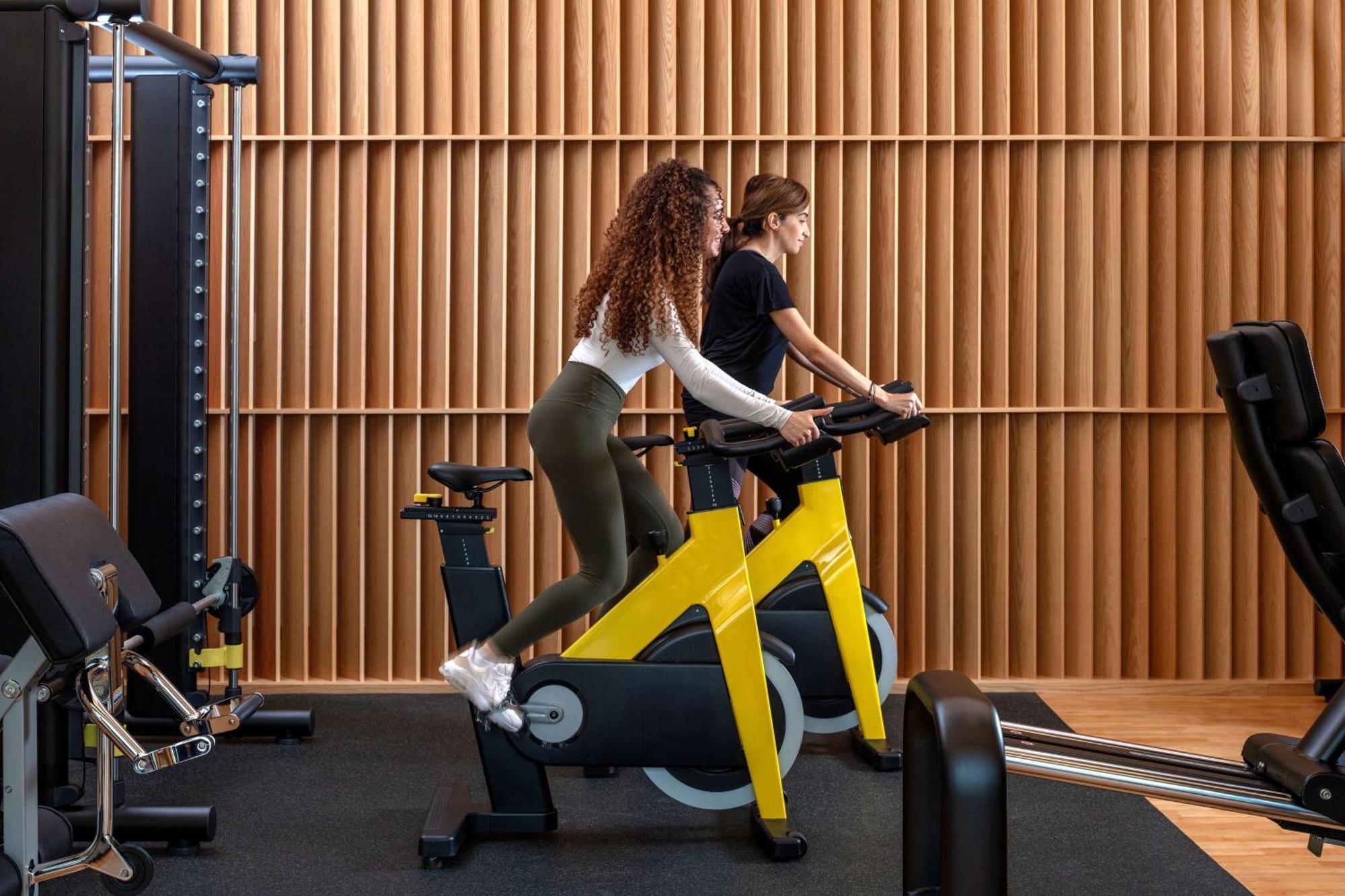 Hyatt Regency Riyadh Olaya Exteriér fotografie Indoor cycling