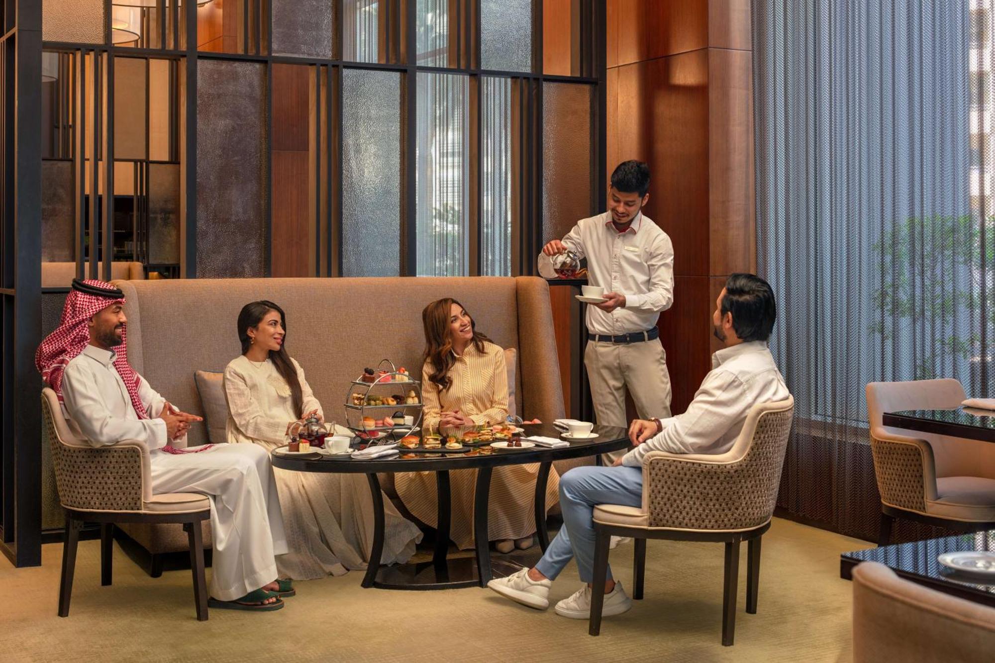 Hyatt Regency Riyadh Olaya Exteriér fotografie The Lounge at the Ritz-Carlton, Riyadh