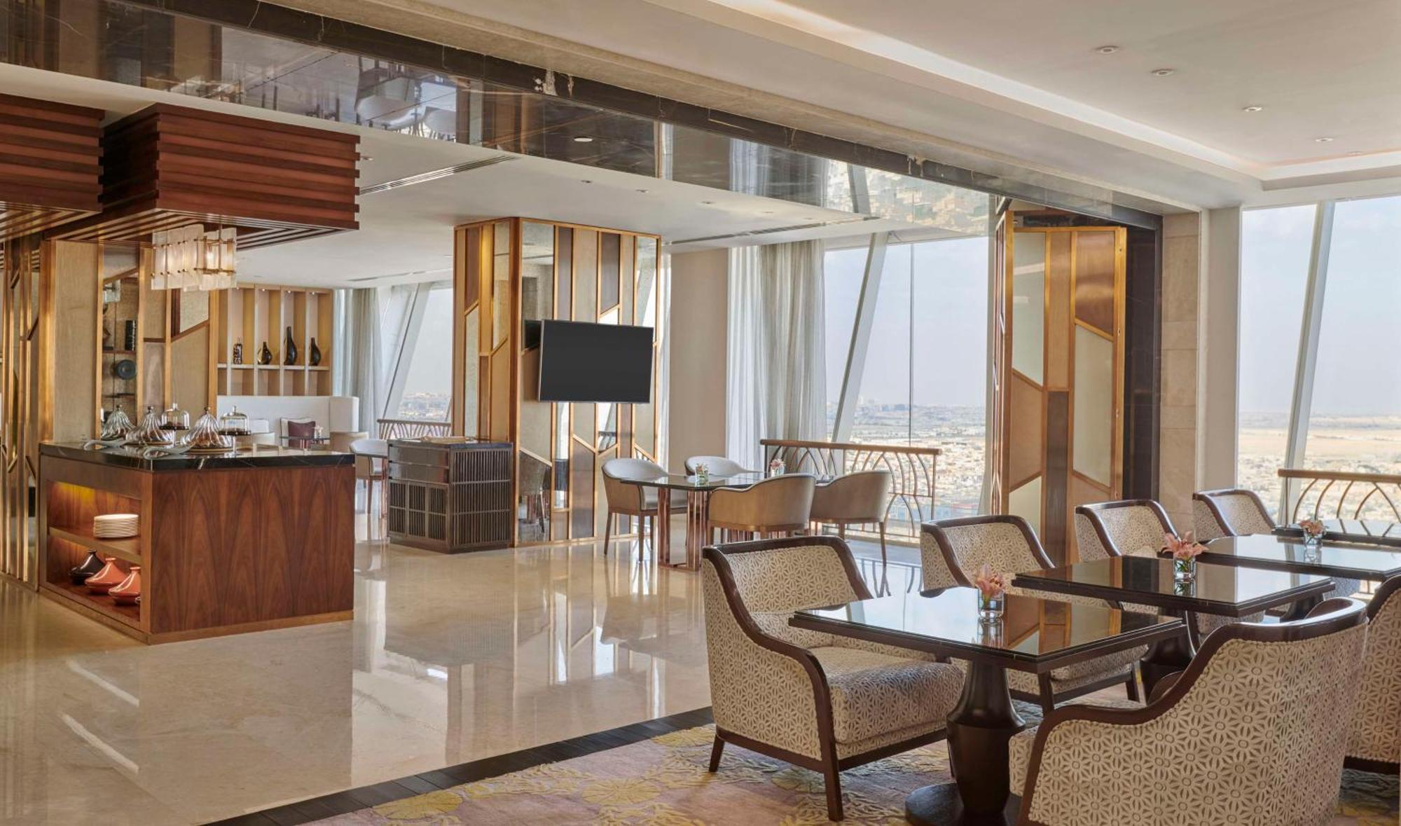 Hyatt Regency Riyadh Olaya Exteriér fotografie The Lounge at the 88th floor
